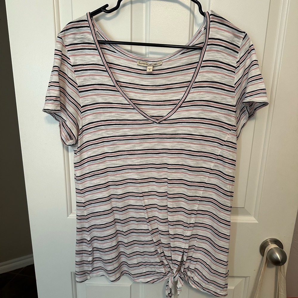 Express Women’s V-Neck Short Sleeve Top